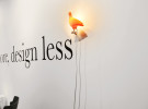 Zerogloss Design Store, allestimento tipografico. Grandi casse da imballaggio, lampade anni ’30, bancali di legno, vecchi tavoli da officina, interventi tipografici… per Zerogloss Design Store abbiamo pensato ad un progetto totale che unisse il passato artigianale-manufatturiero del fabbricato, con l’attuale ambizione legata al mondo del design. Zerogloss Design Store è a Vicenza, Italy. Photo by Emanuele Tortora. Set-design, Interiors, Layout, Set-Up, Comunicazione.